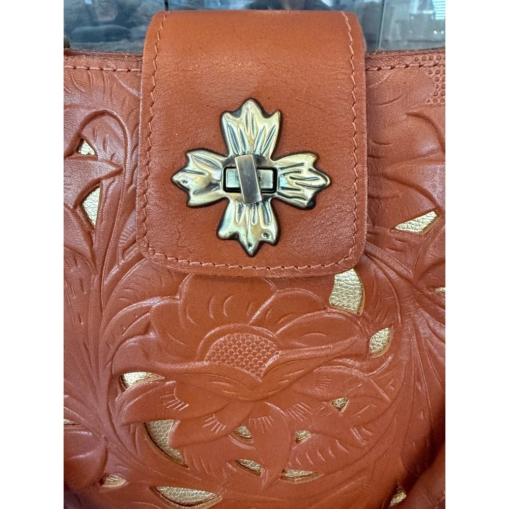 Patricia Nash Tan Tooled Leather Floral Handbag Gold Underlay Cross Turn-Lock